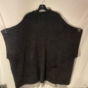 Romeo & Juliet Couture Charcoal & light gray cape 13in sleeve hole size M/L